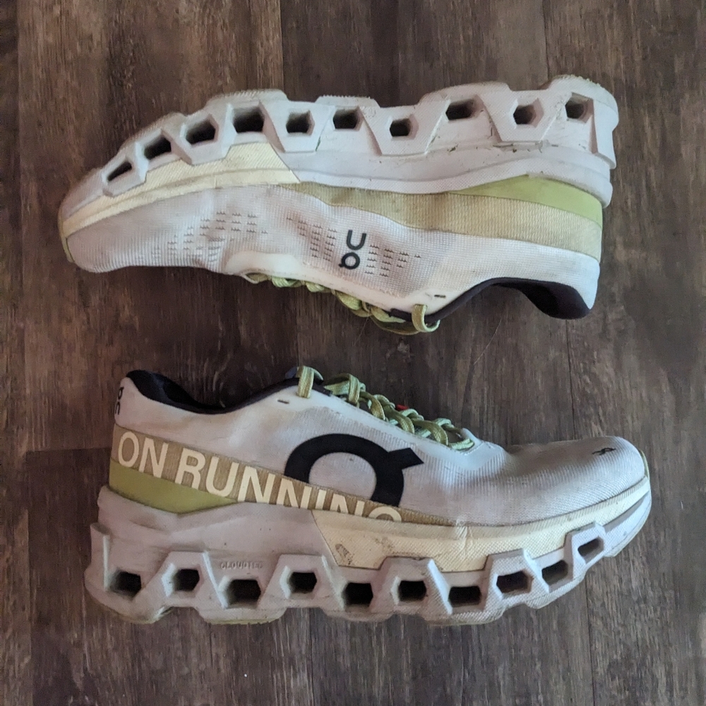 W On Cloudmonster Size 8